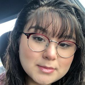 Meet your Posher, Thalia